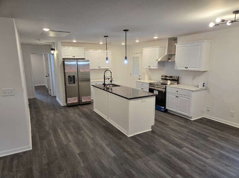 Building Photo - 175 Holly Rd NW