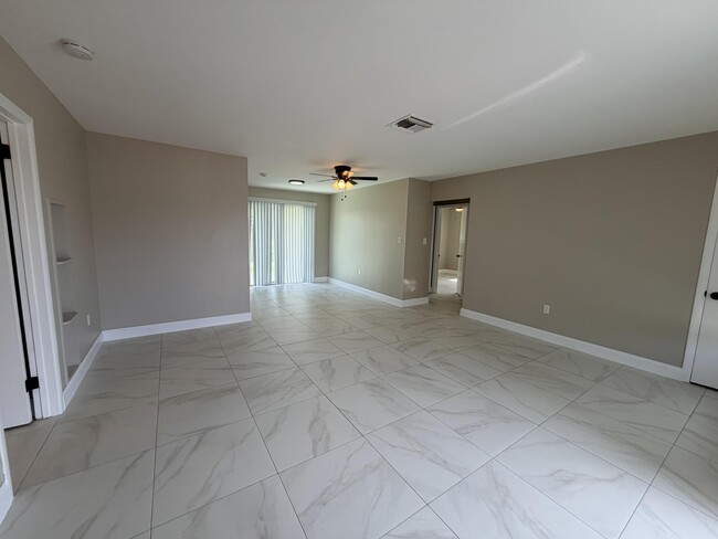 Building Photo - 6036 Westover Rd