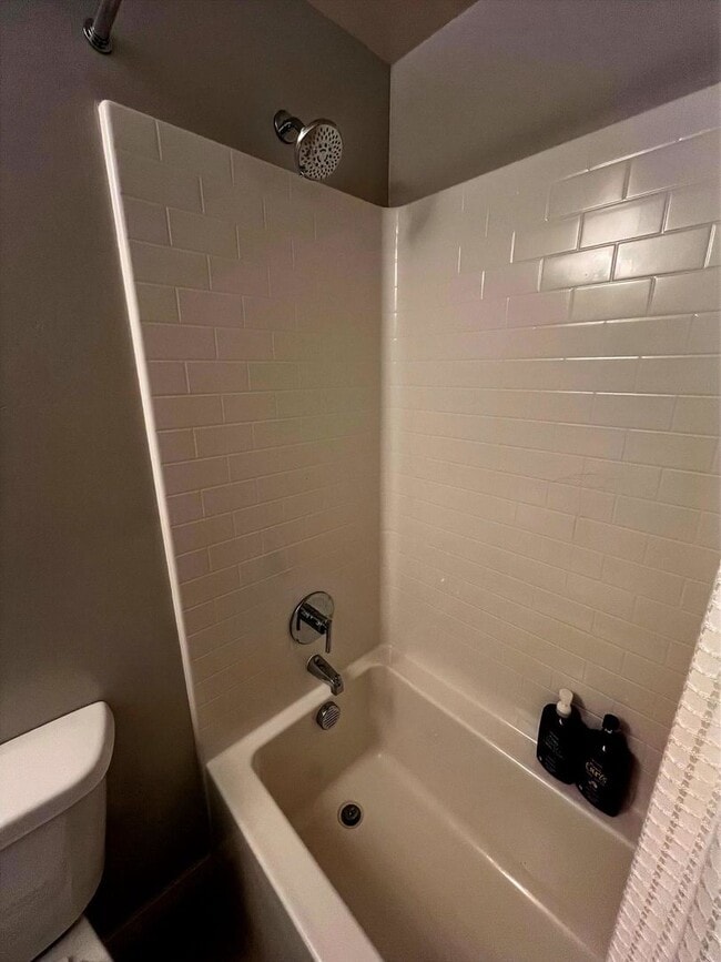 Building Photo - 2 Bed 2.5 Bath 1,423 Sq. Ft. Luxury Coastal Condo with Ocean View Deck