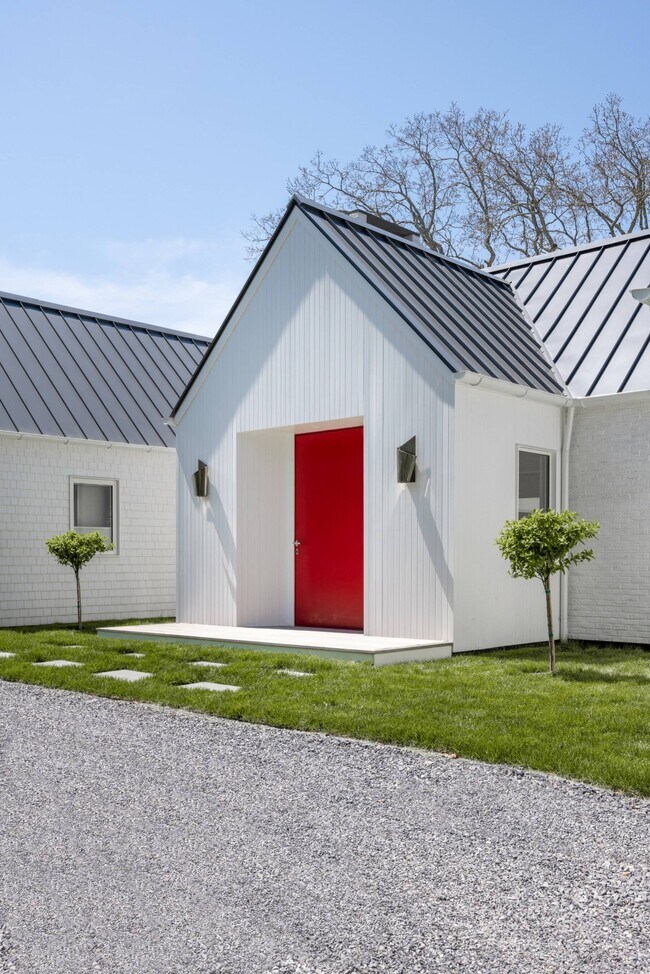 Building Photo - 492 Abrahams Path