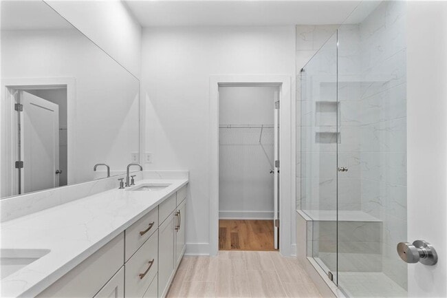 Building Photo - 201 New St