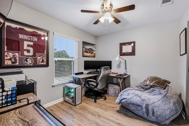 Building Photo - 1241 N Bronough St