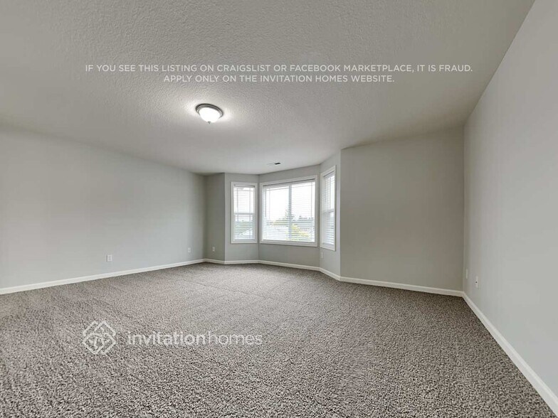 Building Photo - 3328 Kona St NE