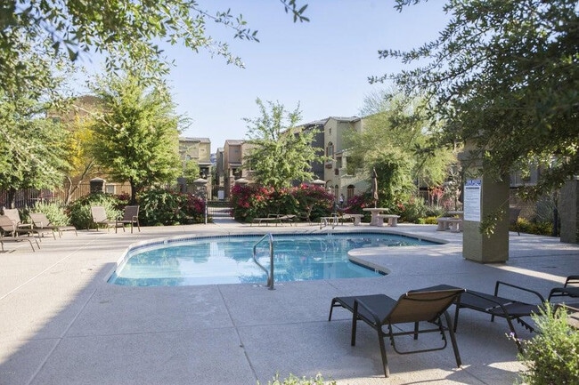 Building Photo - 16825 N 14th St