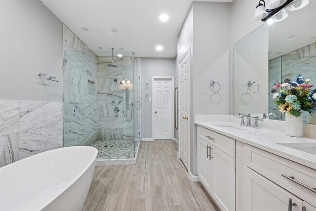 Building Photo - 6426 Portuguese Bend Dr