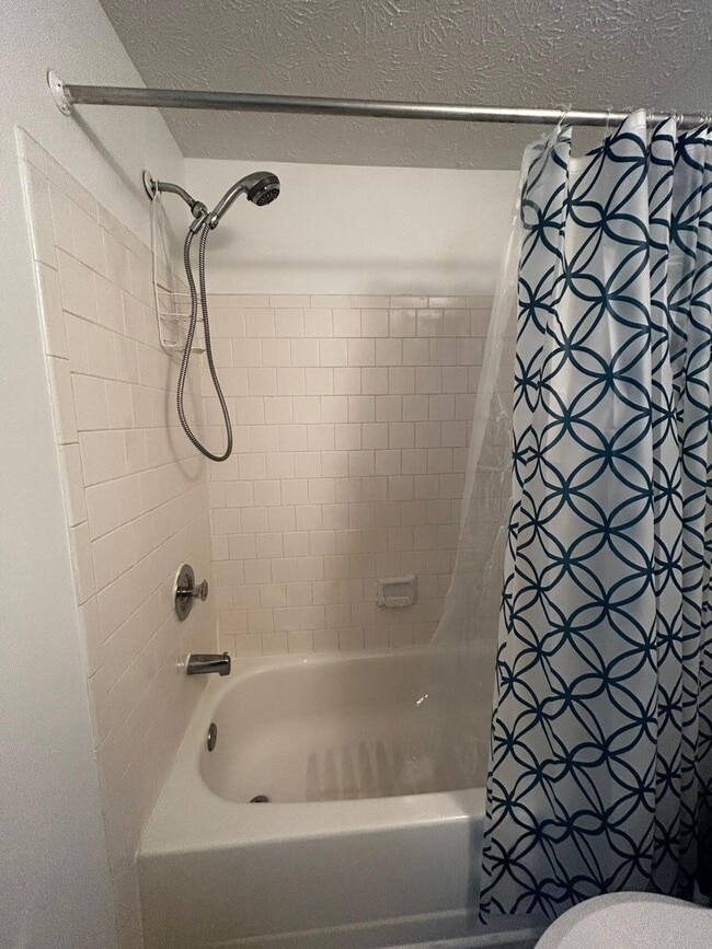 Building Photo - Grafton Garth Court