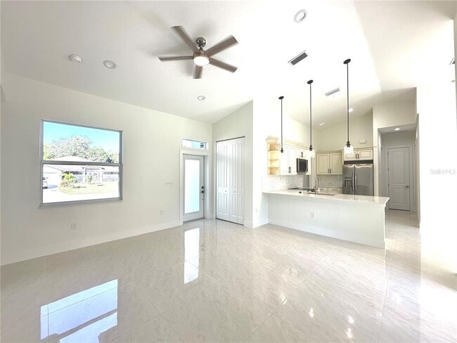 Building Photo - 1466 Dewitt St