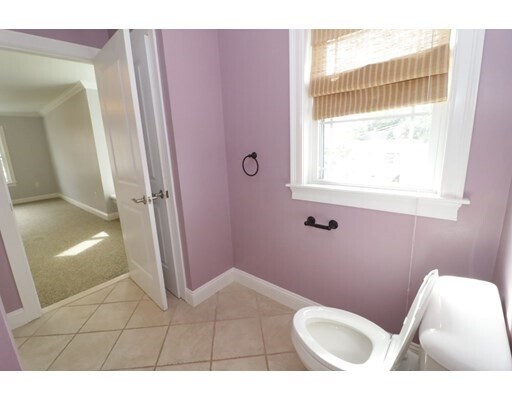 Building Photo - 45 Hancock St