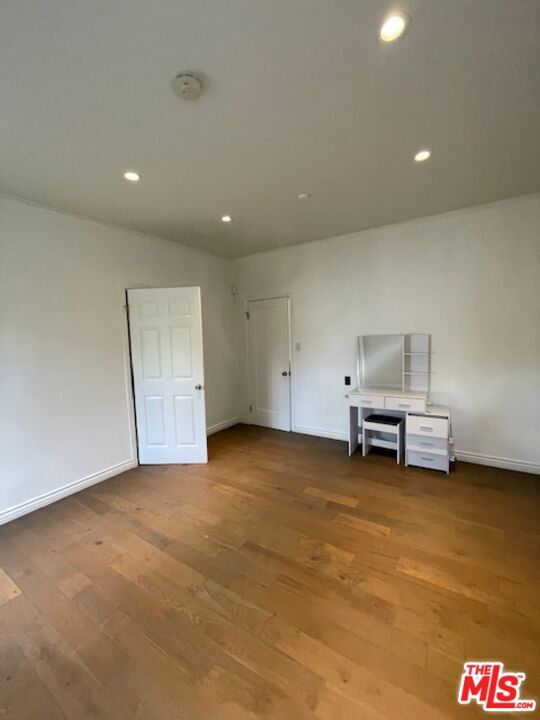 Building Photo - 459 S Holt Ave