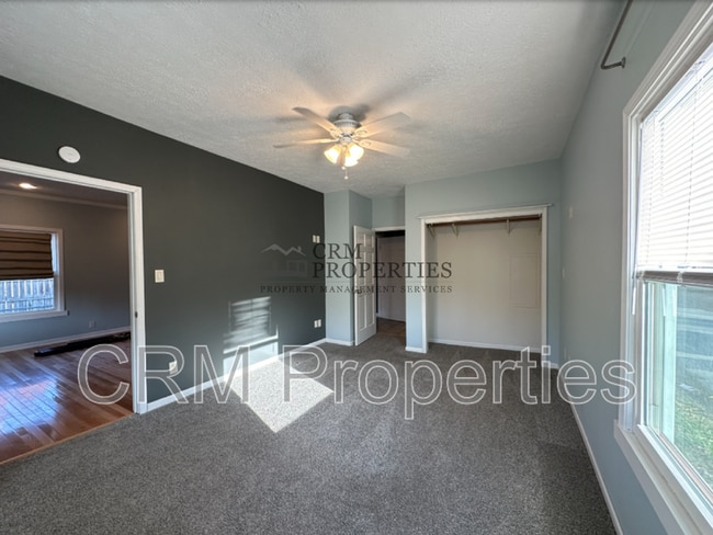 Building Photo - 414 W King St