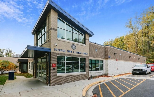 Building Photo - 328 W Edmonston Dr