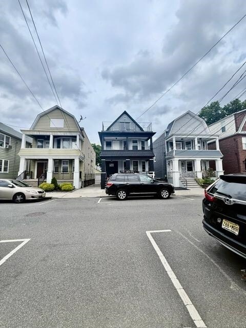 Primary Photo - 8516 3rd Ave