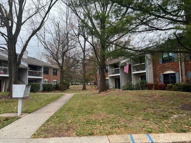 Primary Photo - 20 Crabapple Ln