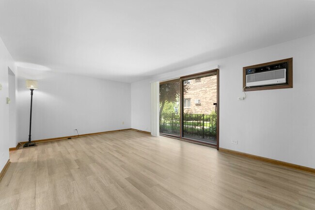 Building Photo - 3605 N Narragansett Ave