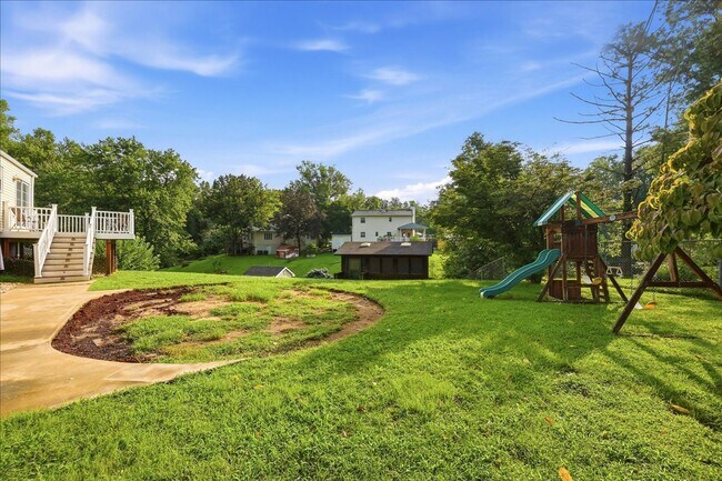 Building Photo - 5481 Saddler Ln