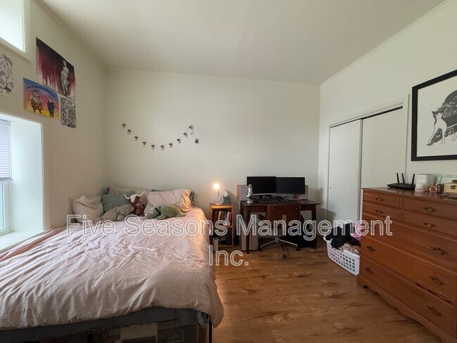 Building Photo - 194 North St