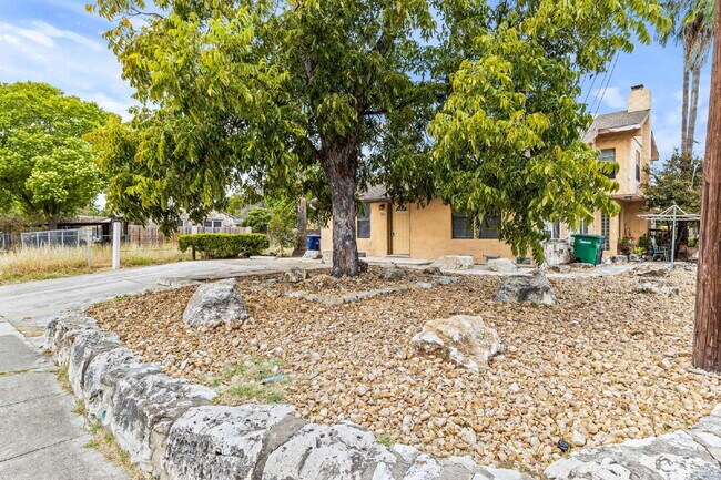 Building Photo - Special Offer: Get $300 OFF your first month’s rent!