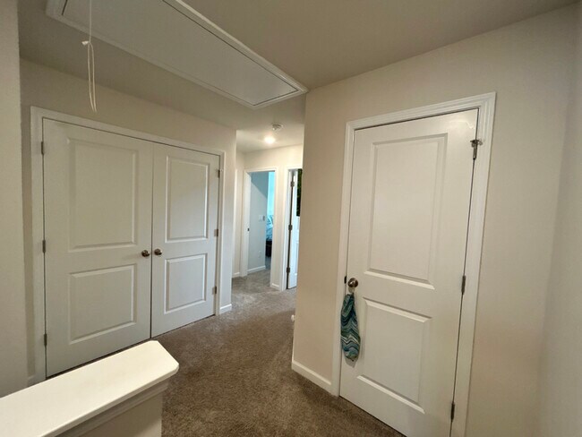 Building Photo - 125 Sunriff CT