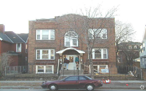 Building Photo - 2528 Portland Ave