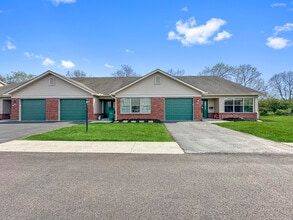 Building Photo - Beautiful 2 Beds 1.5 Bath Villa