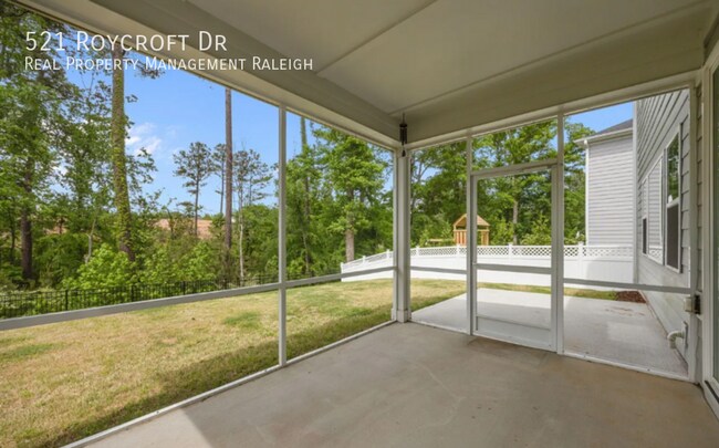 Building Photo - 521 Roycroft Dr