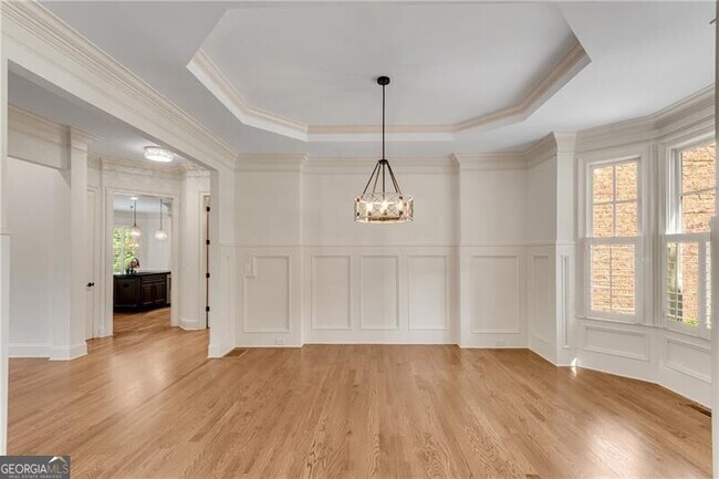 Building Photo - 5861 Yoshino Cherry Ln NE