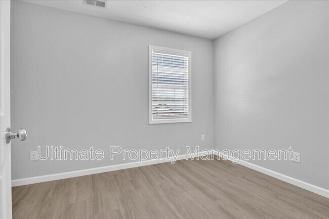 Building Photo - 514 Anderson St