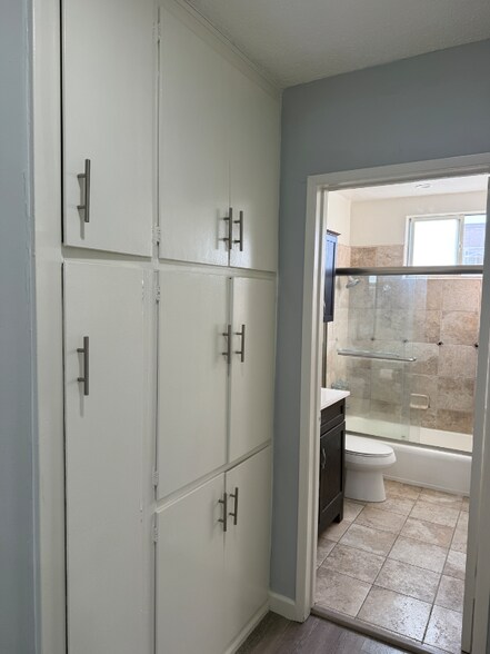 Building Photo - 2020 Preuss Rd