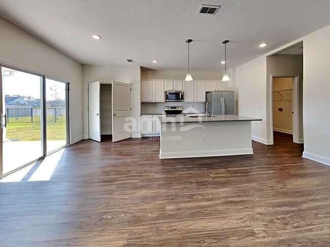 Building Photo - 118 Olivewood Pl