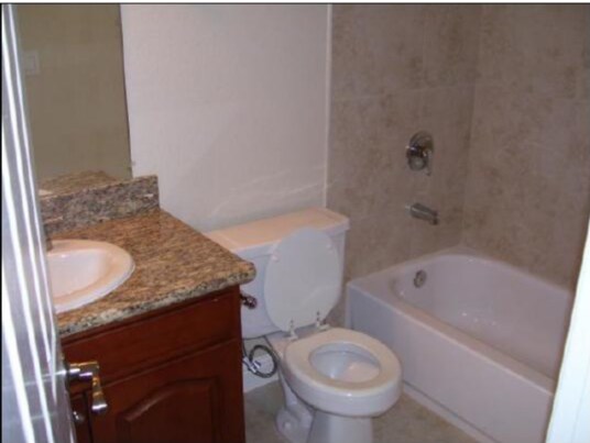 Building Photo - 110 Fiesta Ct