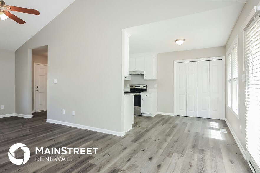Building Photo - 1433 Smokey Mountain Dr