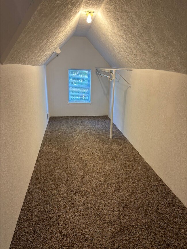 Building Photo - Gorgeous 3 Bed 2 Bath Home Available NOW!!!
