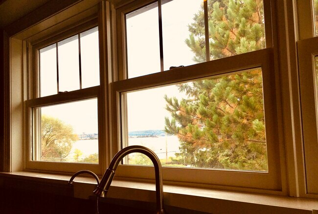 Building Photo - 4050 Minnesota Ave