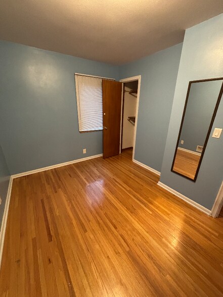 Building Photo - 2057 Emerald Ln