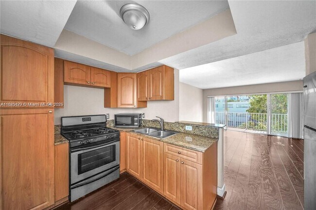 Primary Photo - 7737 SW 88th St
