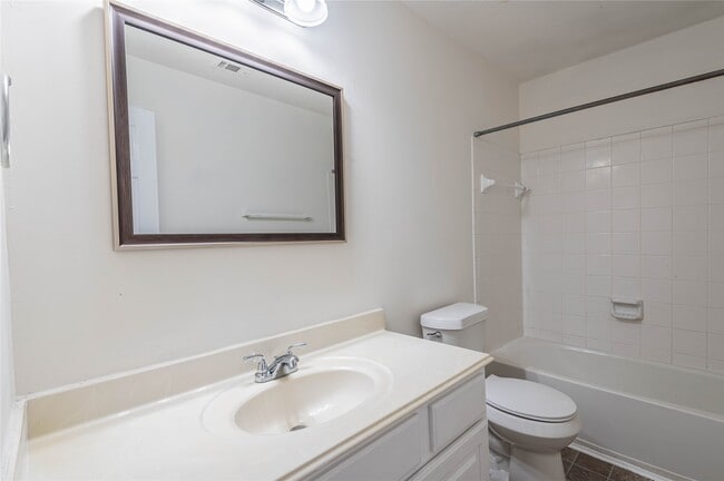 Building Photo - 6303 Faulkner Ridge Dr