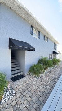 Building Photo - 108 S 5th St