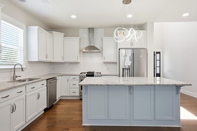 Building Photo - Stunning Home with Main-Level Bedroom, Gourmet Kitchen