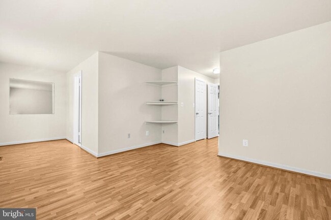 Building Photo - 8931 Park Forest Dr