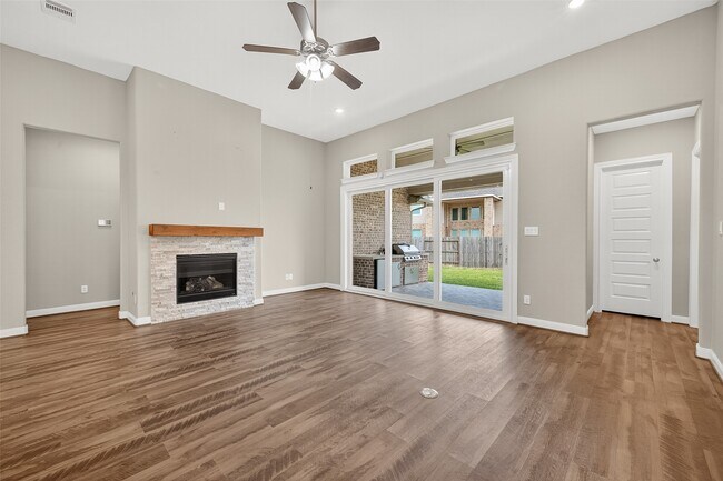 Building Photo - 4403 Tumbling Leaf Ct