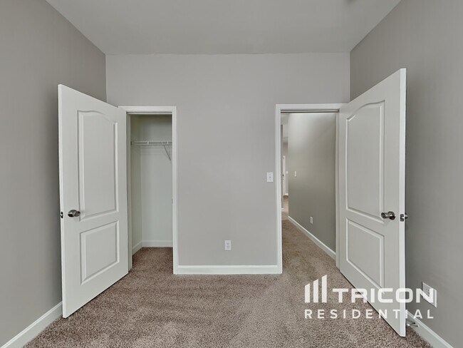 Building Photo - 12405 Walden Lea Dr