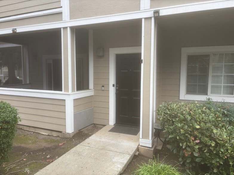 Building Photo - 5431 Sanchez Dr