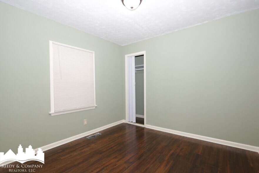 Building Photo - 2474 Corning Ave