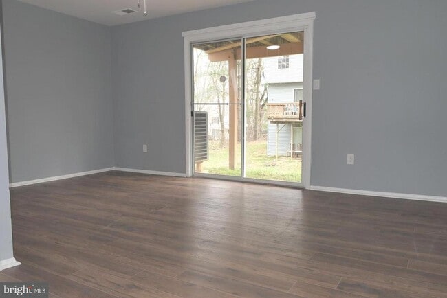 Building Photo - 15 Cherry Manor Ct