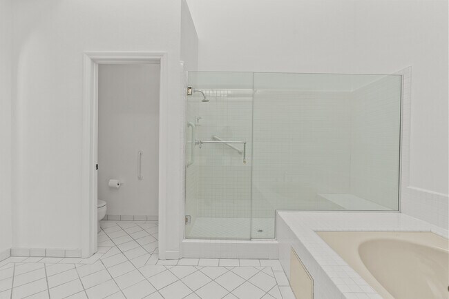 Building Photo - 32126 Canyon Ridge Dr