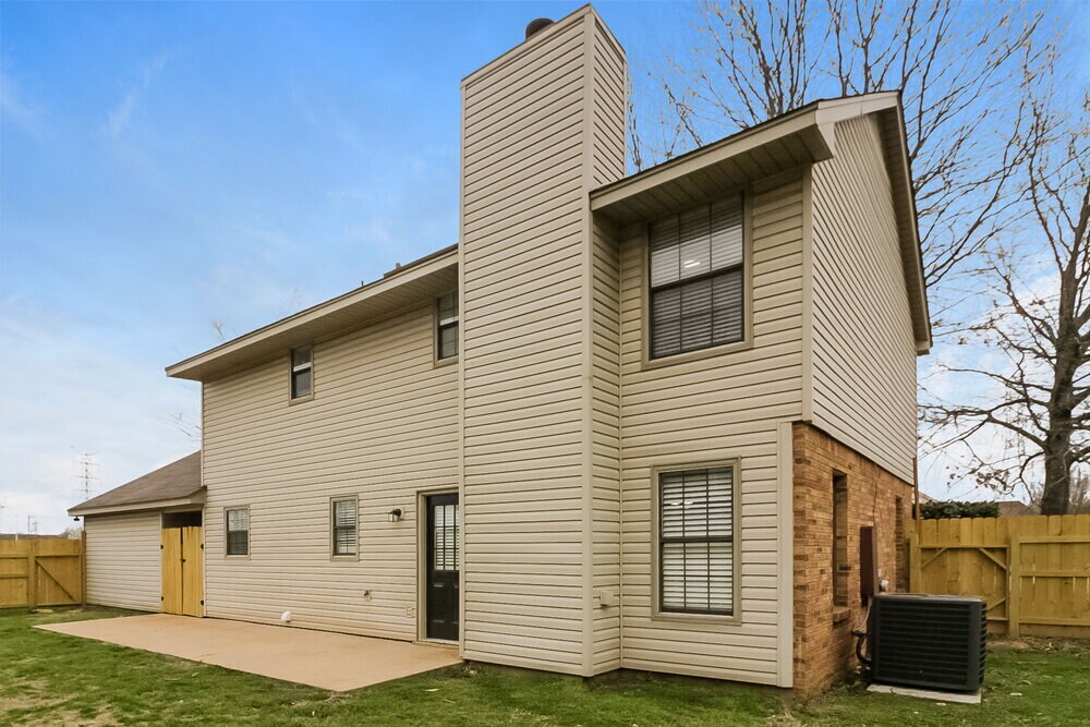 Building Photo - 6931 Hillshire Dr