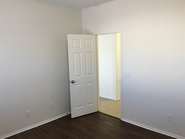 Building Photo - 5308 S 53rd Ln
