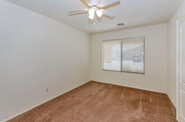 Building Photo - Gorgeous 4 Bed Single Level Norterra Home