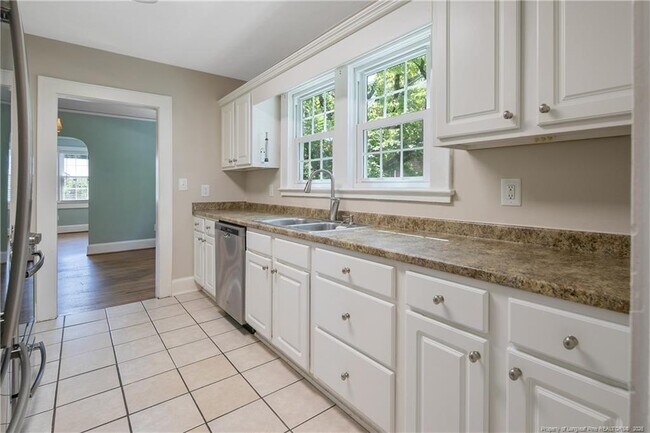 Building Photo - 209 N Churchill Dr