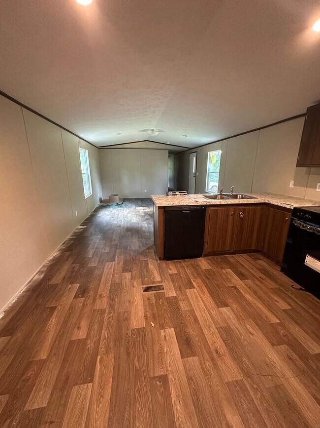 Building Photo - Rental Property in Desoto Parish